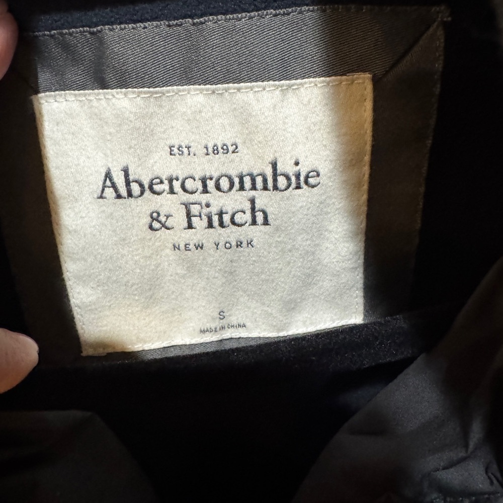Abercrombie & Fitch Women's Black Y2K Puffer Coat| Parka| - Picture 3 of 5